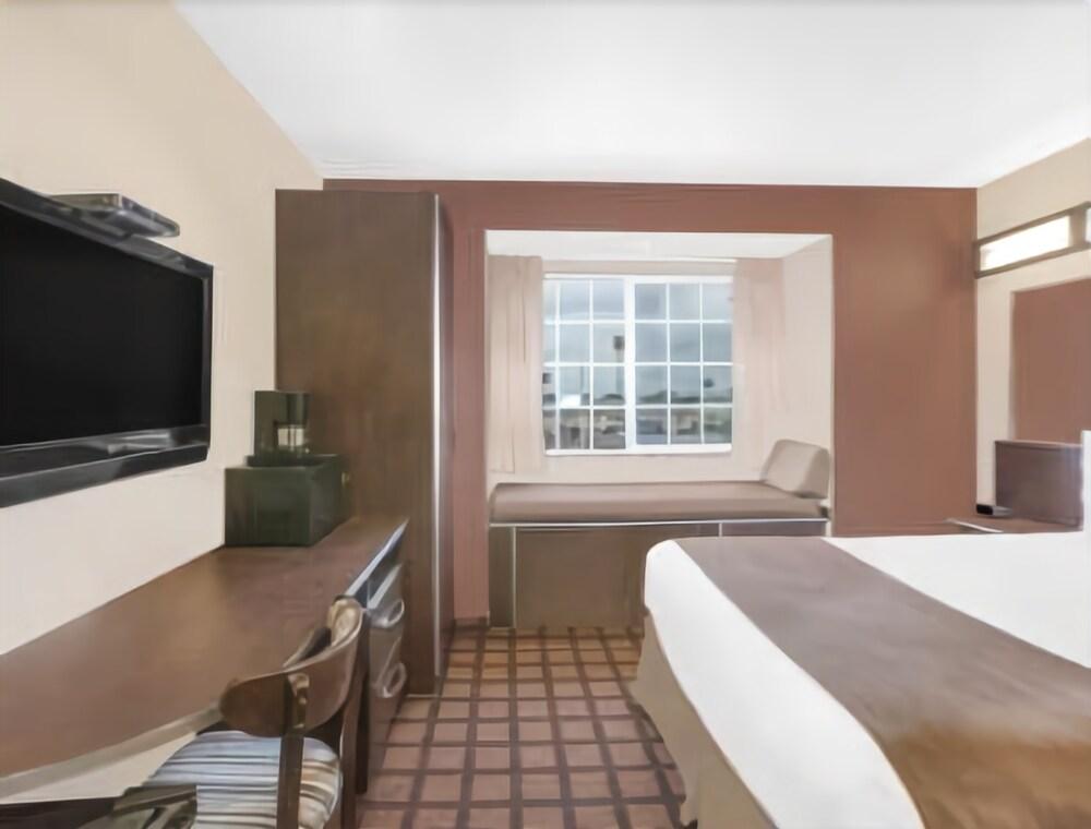 Microtel Inn & Suites By Wyndham Conway Exterior photo